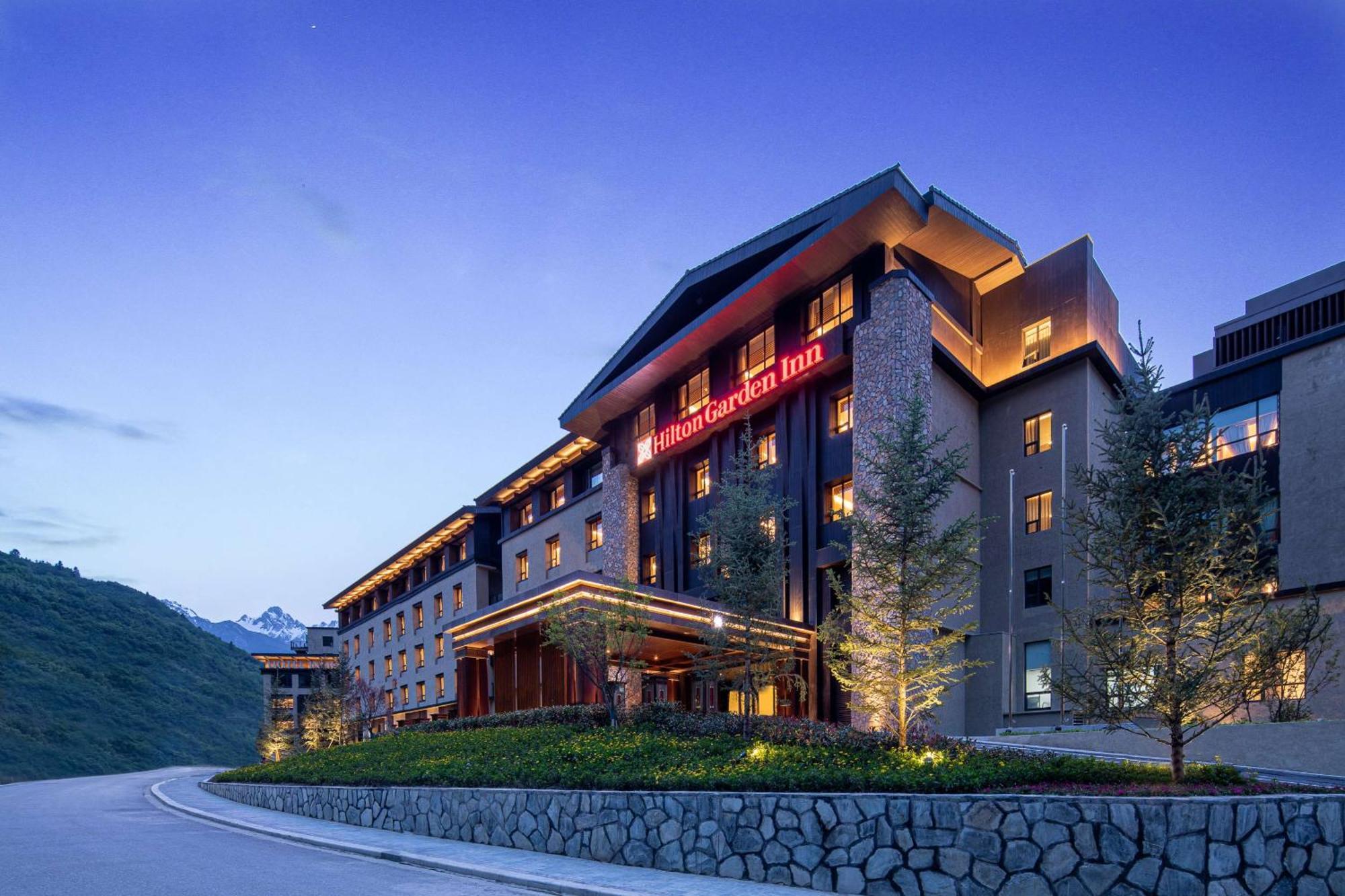 Hilton Garden Inn Jiuzhaigou Exterior foto