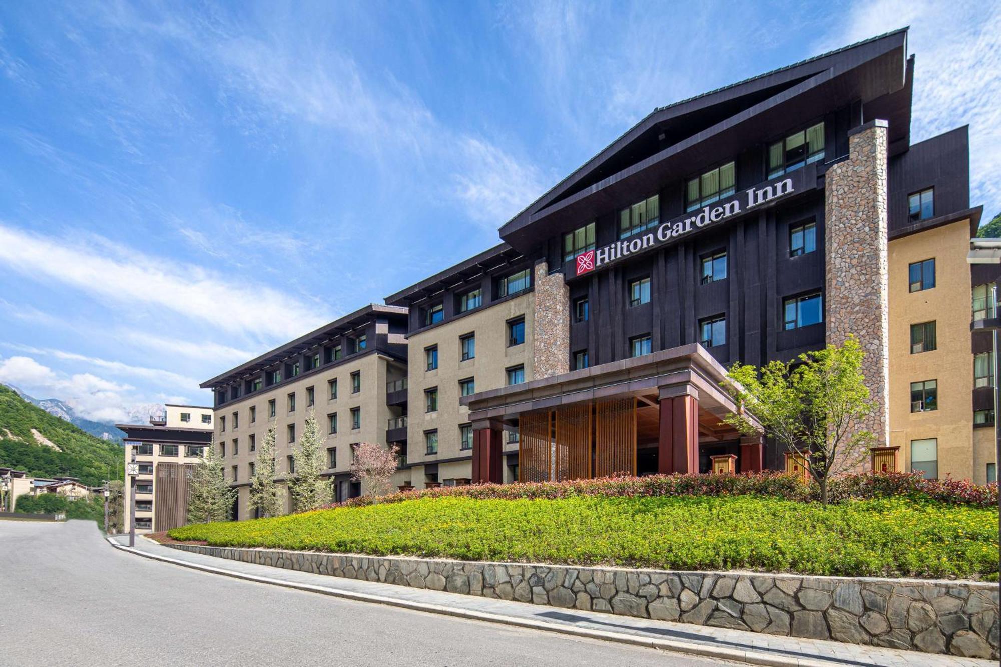 Hilton Garden Inn Jiuzhaigou Exterior foto
